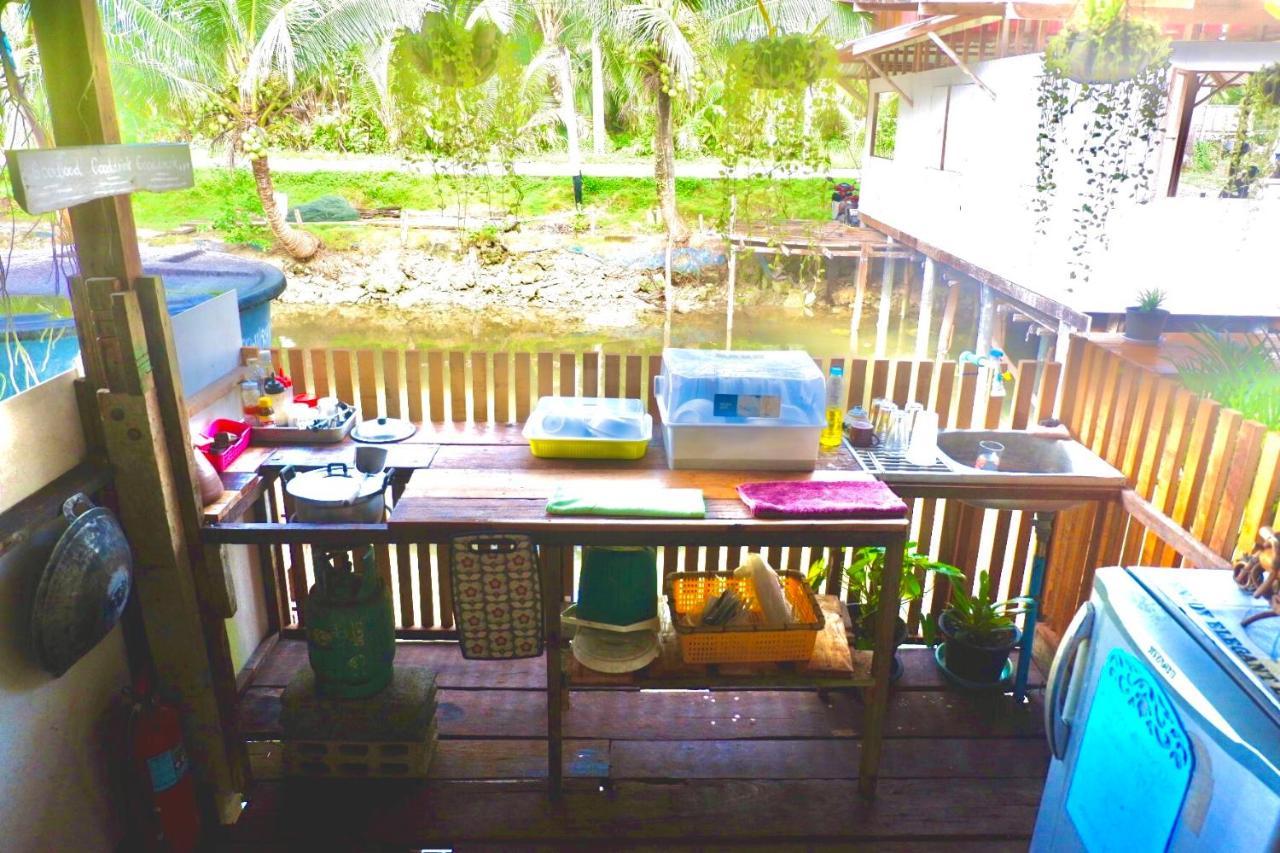 Lungkluay Homestay Ko Kut Екстериор снимка